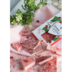 Цветной шоколад с клубникой, 100 г
